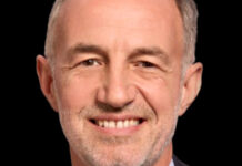 Surprise Triumph Keeps the Left in Charge of Paris