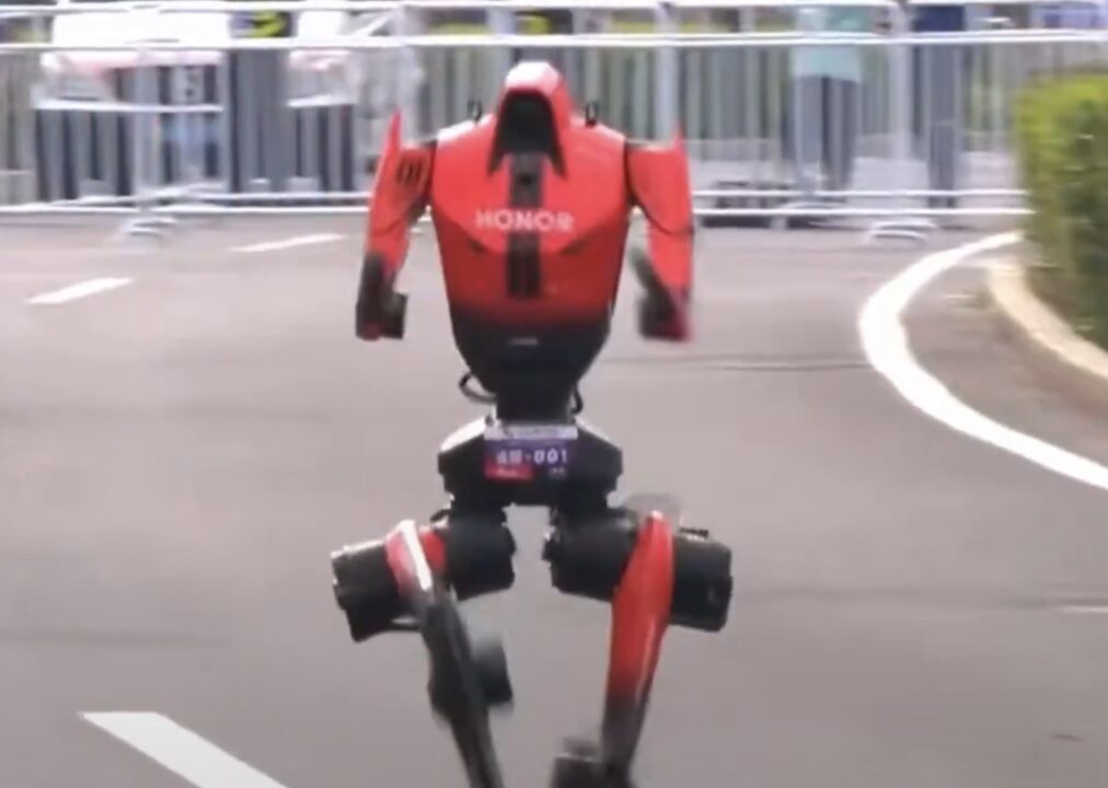 Robot Tops Human in Half-Marathon Showdown